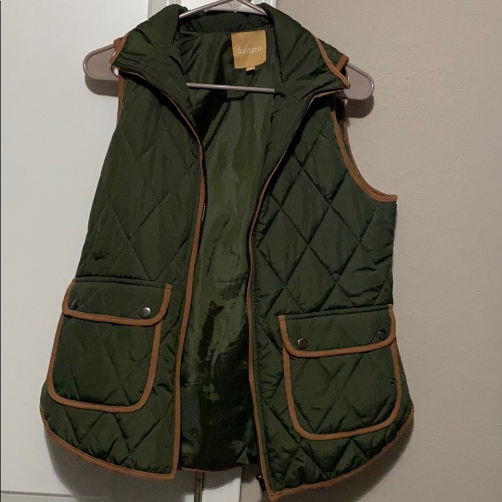 Dark green puffy jacket